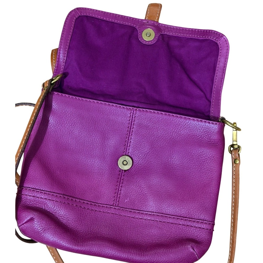 Fossil Purple Leather Crossbody Bag Tan Trim Buckle Flap SHB1045 VINTAGE - Picture 4 of 14